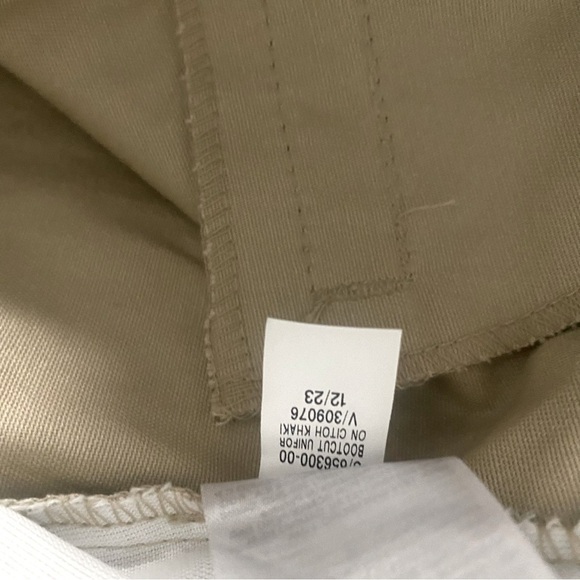 Old Navy Boot-Cut Stretch Khaki’s Size 16 Adjustable Waist NWT School, Everyday - Picture 9 of 9